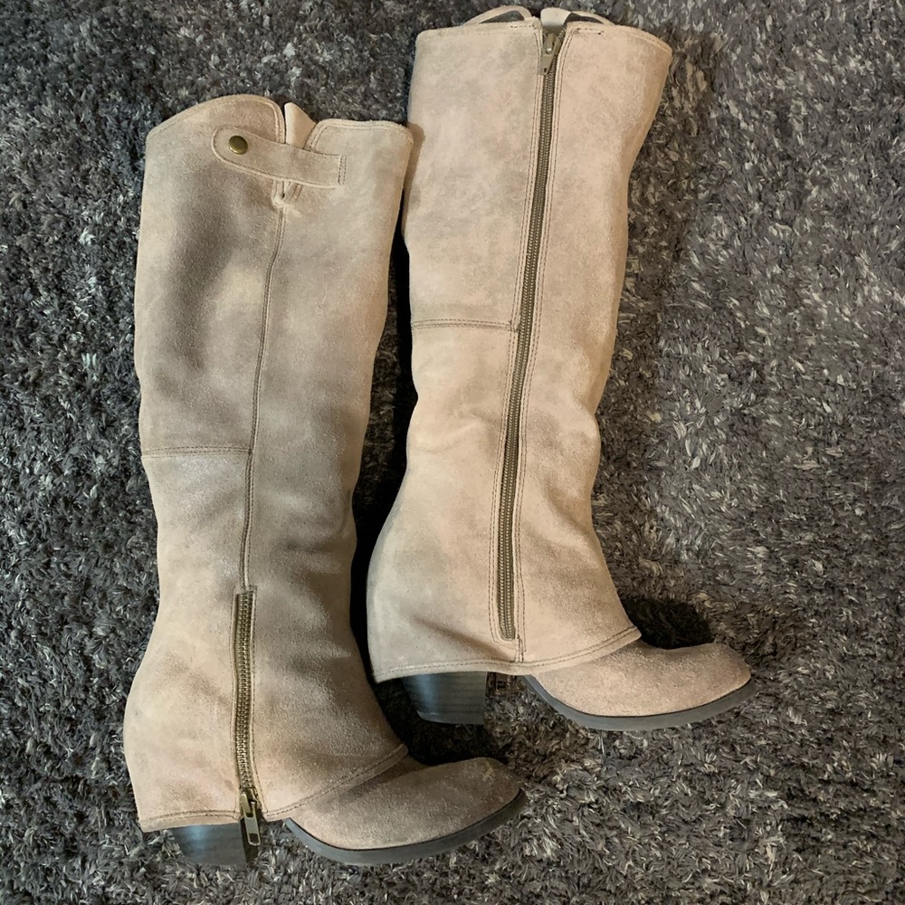Fergie - knee high boots, zip up